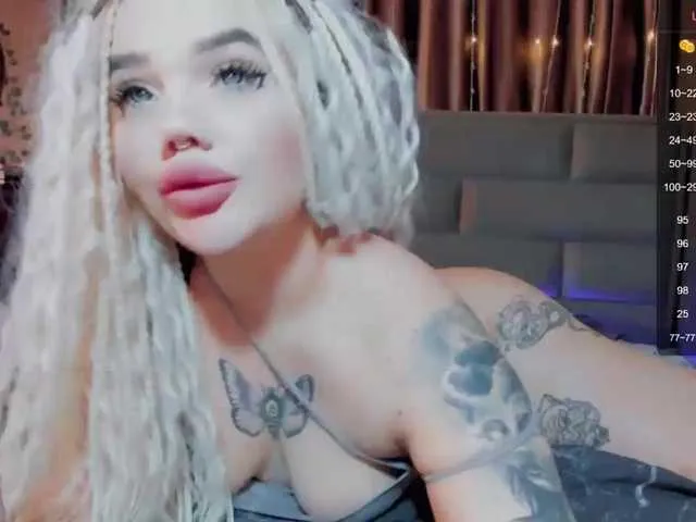 Live sex webcam photo for LiyaMensi #276672485