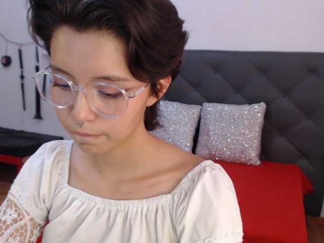 Live sex webcam photo for Liz-Freya #277570384