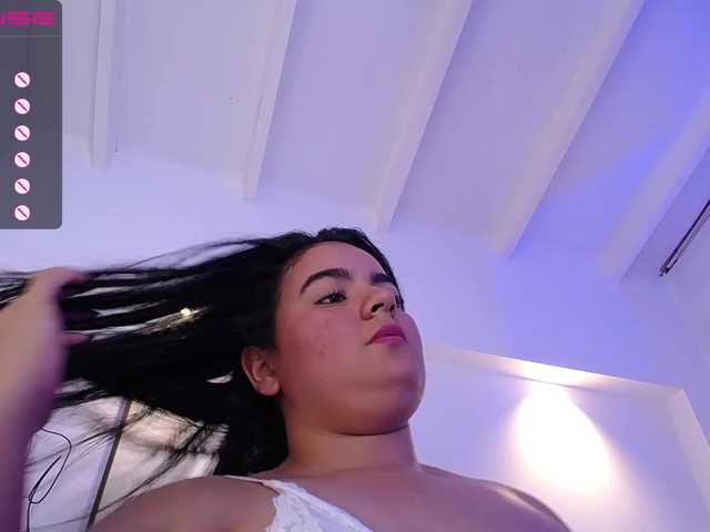 Live sex webcam photo for Liz-Lucero #275547474