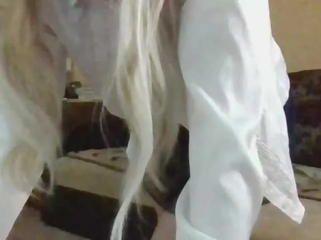 Live sex webcam photo for LizBetty #290378752