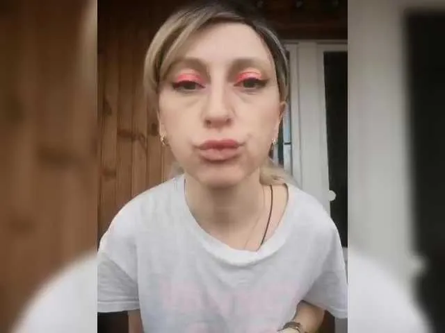 Live sex webcam photo for LizBetty #291231515
