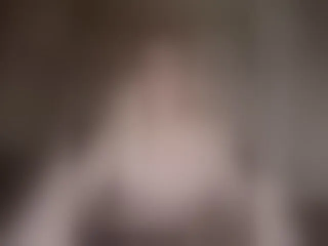 Live sex webcam photo for LizBetty #293519660