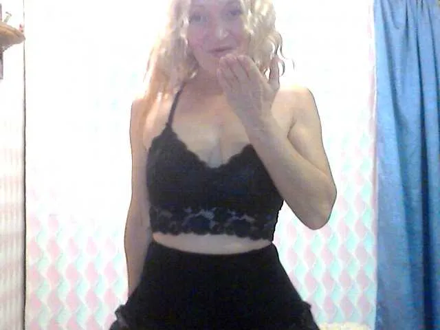 Live sex webcam photo for LizSage #272135819