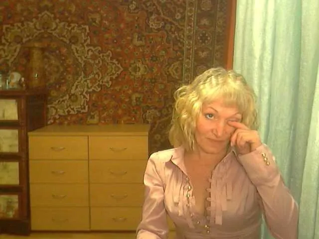 Live sex webcam photo for LizSage #272812917