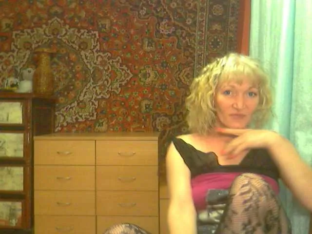 Live sex webcam photo for LizSage #272981731