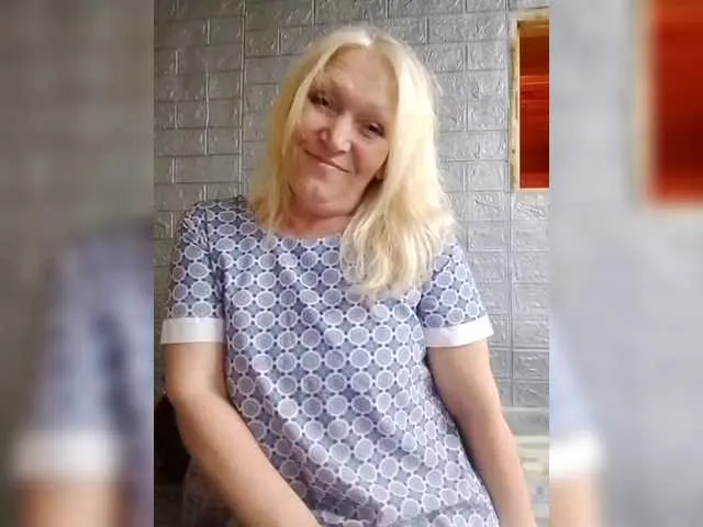 Live sex webcam photo for LizSage #291023927
