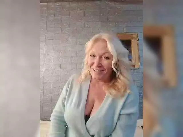 Live sex webcam photo for LizSage #291836723
