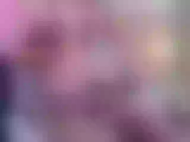 Live sex webcam photo for LizSheibaum #290163764