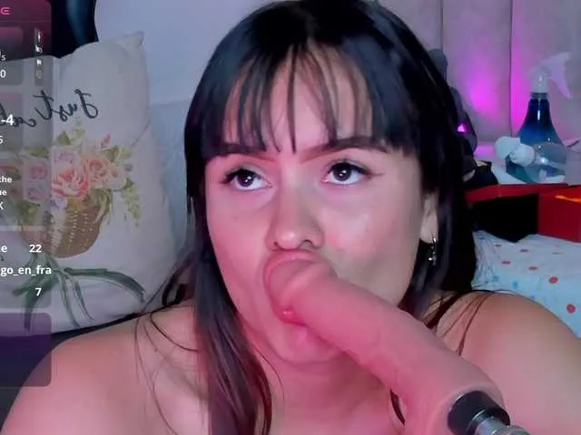 Live sex webcam photo for LizSheibaum #290343362
