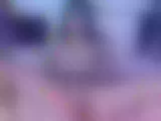 Live sex webcam photo for LizSheibaum #290518756