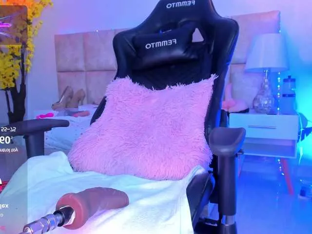 Live sex webcam photo for LizSheibaum #290769109