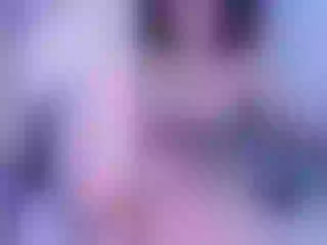 Live sex webcam photo for LizSheibaum #290949286