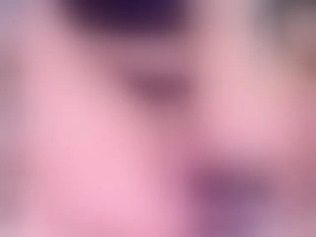 Live sex webcam photo for LizSheibaum #294187946