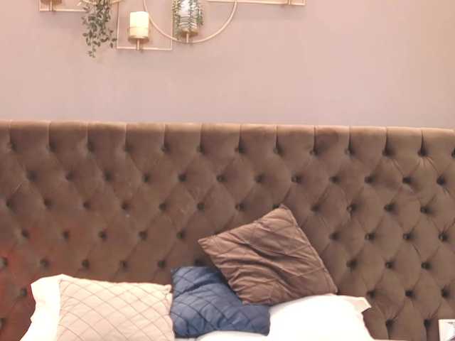 Live sex webcam photo for LizSomerset #276843124