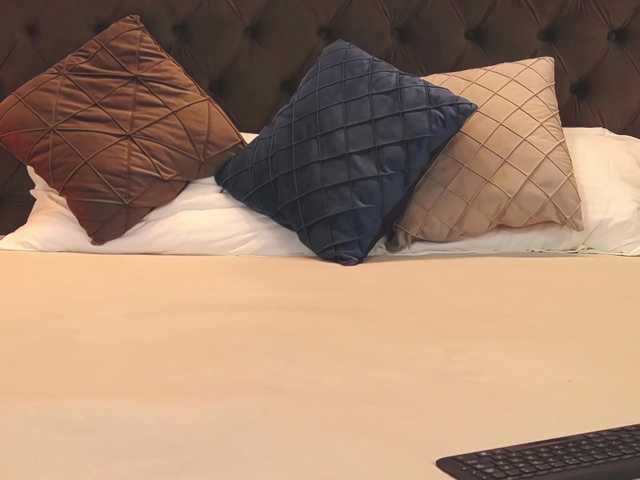 Live sex webcam photo for LizSomerset #276891616