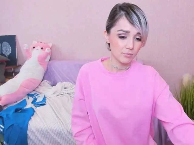 Live sex webcam photo for LizaBest #277028594