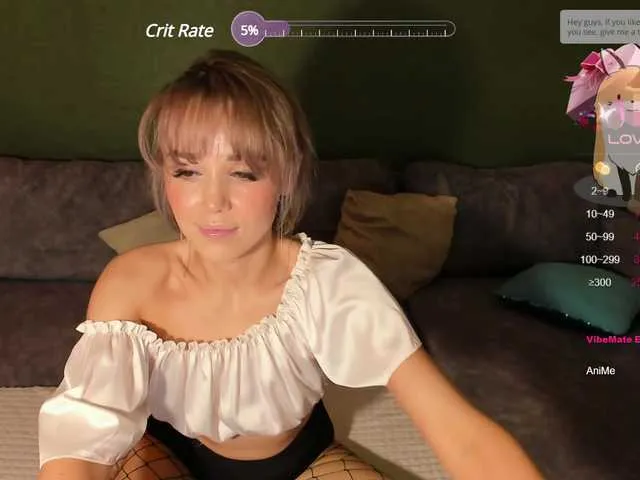 Live sex webcam photo for LizaBest #277592380