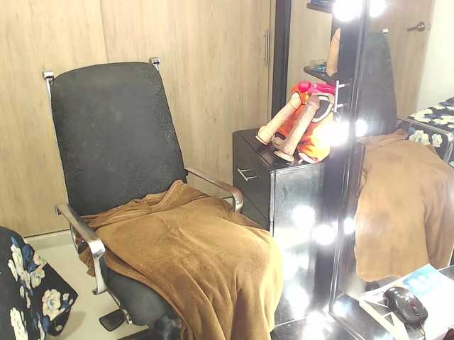 Live sex webcam photo for LizaDouson #273226527