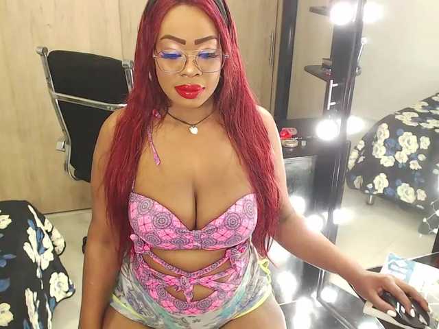 Live sex webcam photo for LizaDouson #274455952