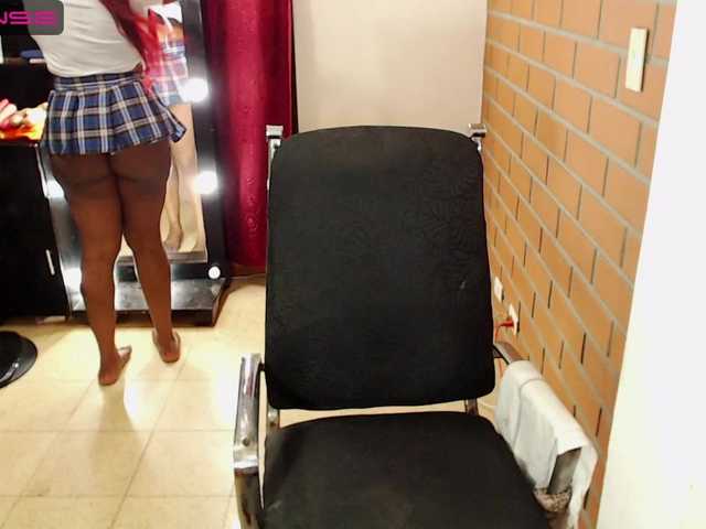 Live sex webcam photo for LizaDouson #275469240