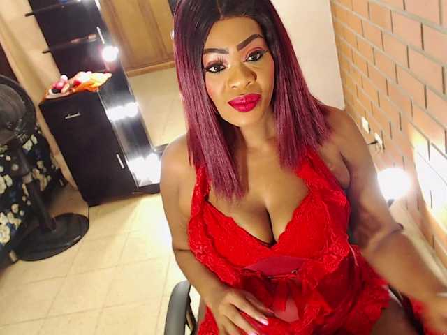 Live sex webcam photo for LizaDouson #276435610