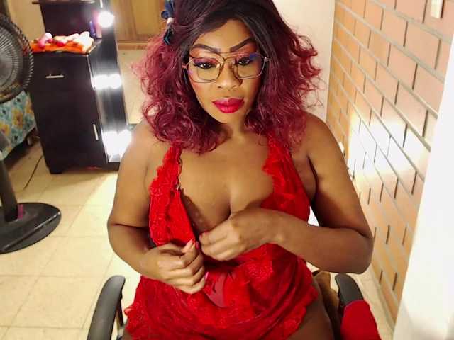 Live sex webcam photo for LizaDouson #276455157