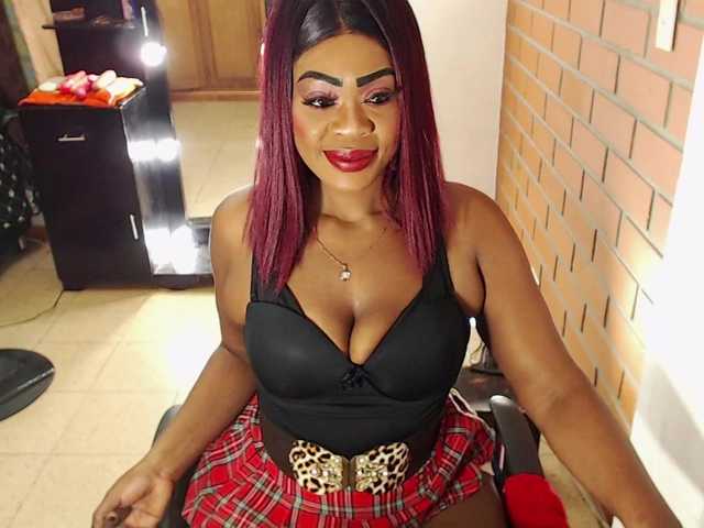 Live sex webcam photo for LizaDouson #276720399