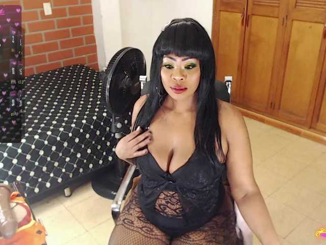 Live sex webcam photo for LizaDouson #278205880