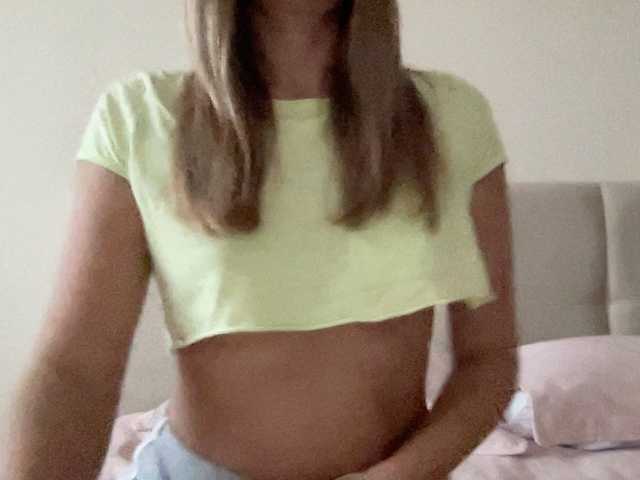 Live sex webcam photo for LizaFlower1 #290360685