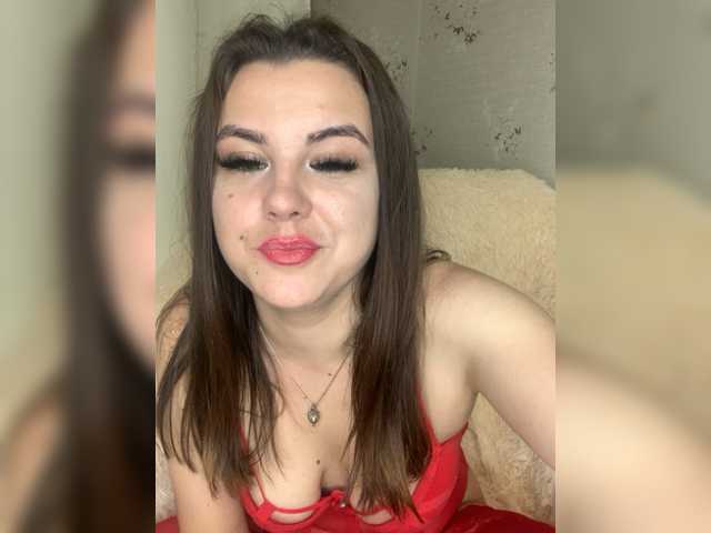 Live sex webcam photo for LizaHot #275968970