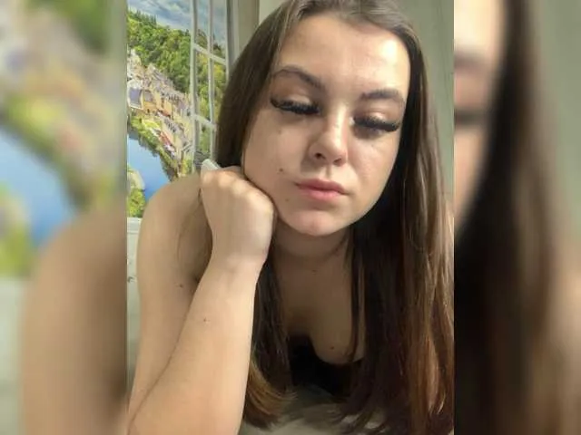 Live sex webcam photo for LizaHot #276434926