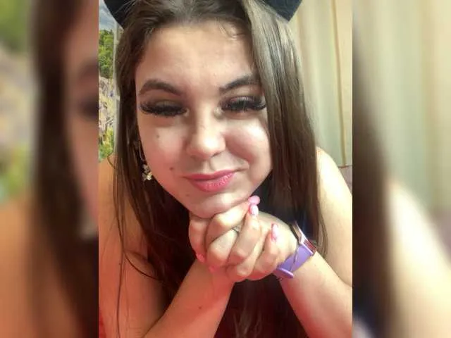 Live sex webcam photo for LizaHot #276705038