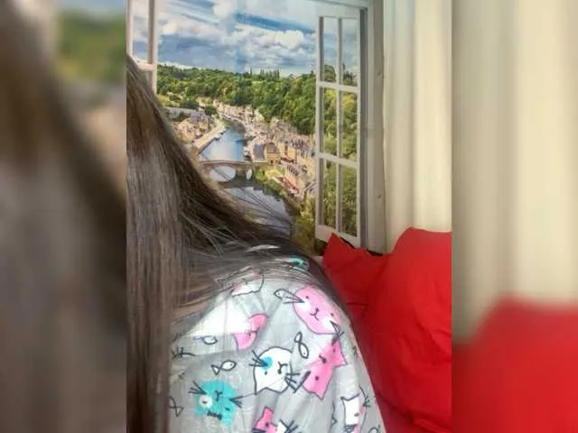 Live sex webcam photo for LizaHot #276797271