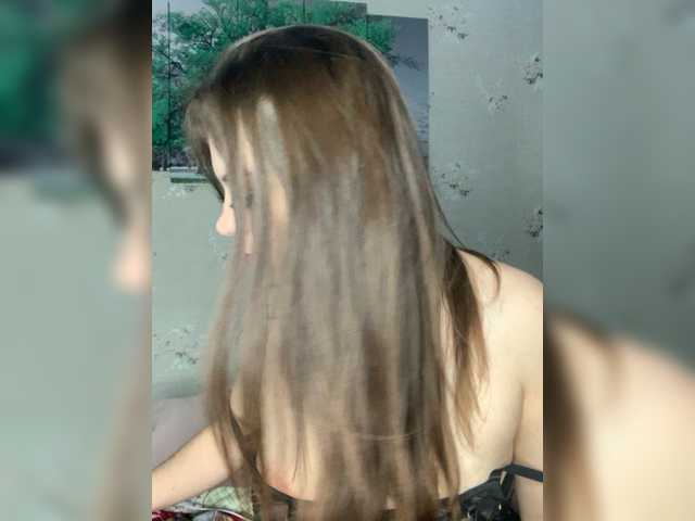 Live sex webcam photo for LizaHot #276966087