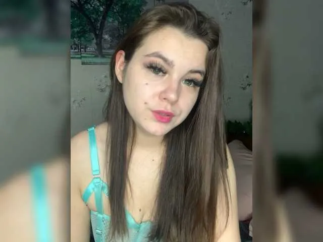 Live sex webcam photo for LizaHot #276979835