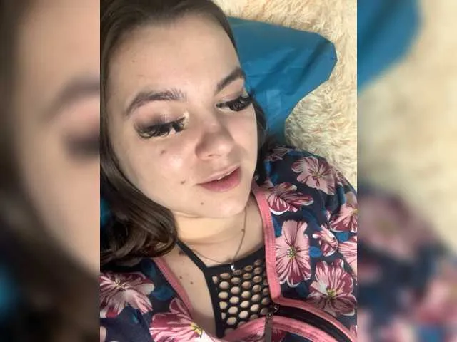 Live sex webcam photo for LizaHot #277233830