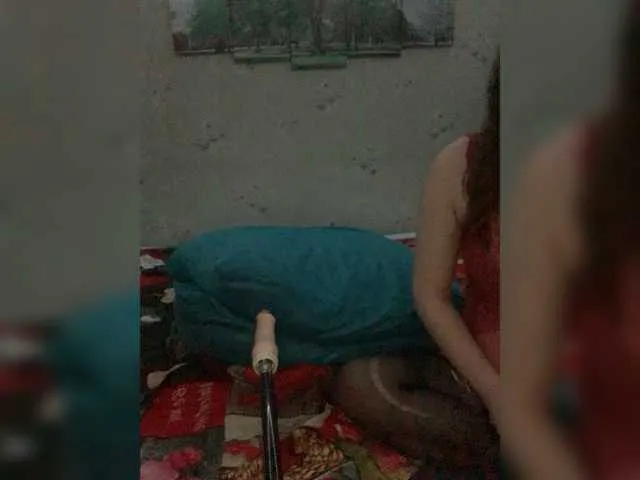 Live sex webcam photo for LizaHot #277487366