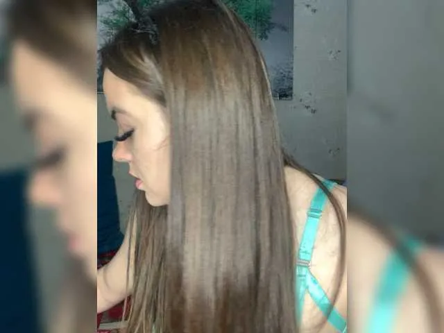 Live sex webcam photo for LizaHot #277490067