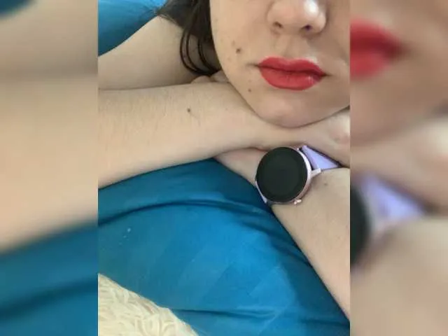 Live sex webcam photo for LizaHot #277539460