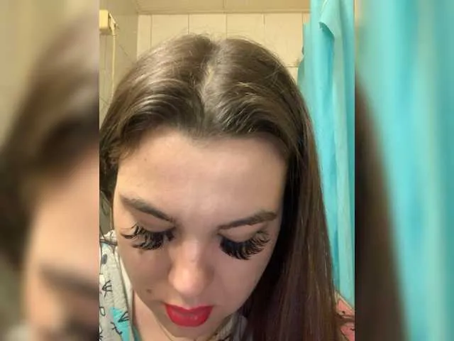 Live sex webcam photo for LizaHot #277629443