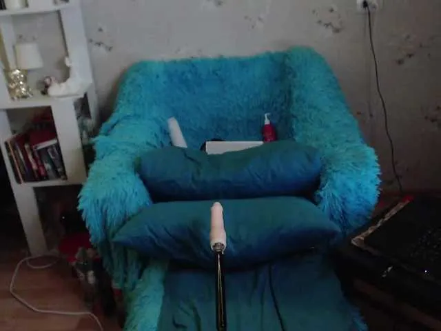 Live sex webcam photo for LizaHot #277944018