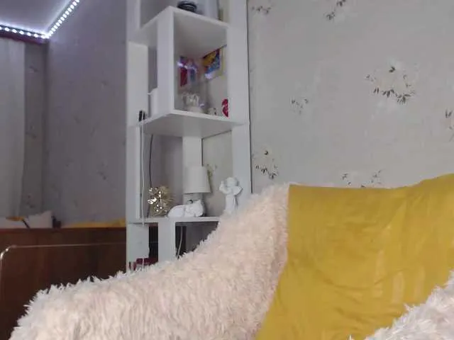 Live sex webcam photo for LizaHot #278308185