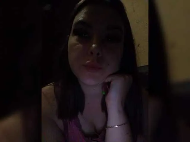 Live sex webcam photo for LizaHot #289904665