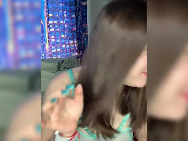 Live sex webcam photo for LizaHot #290280658