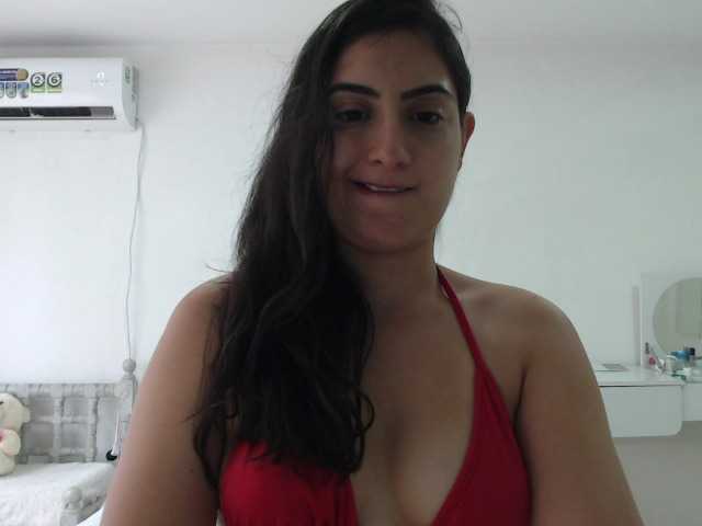 Live sex webcam photo for Lizetflores01 #273330785