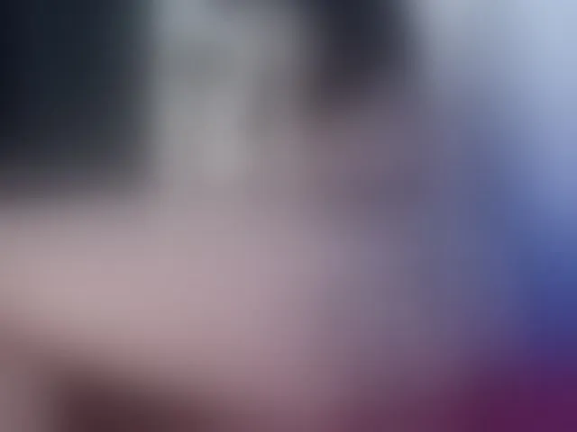 Live sex webcam photo for Lizhot2305 #293902403