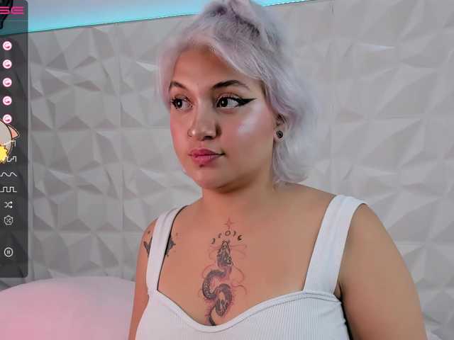 Live sex webcam photo for LizzGV #275531182