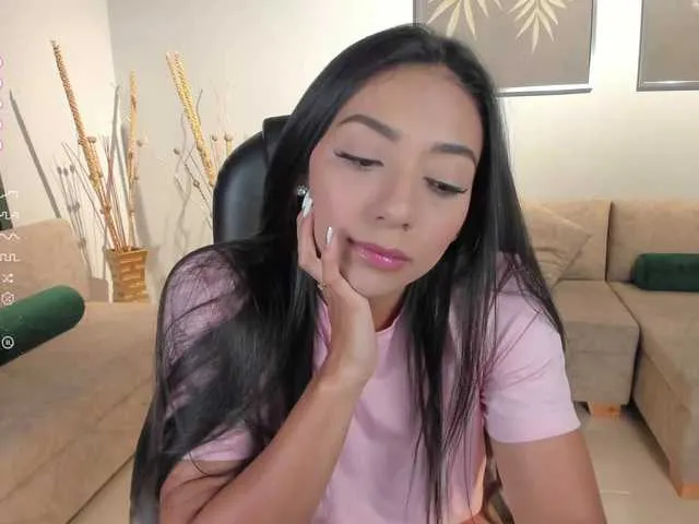 Live sex webcam photo for LizzHamilton #276455983