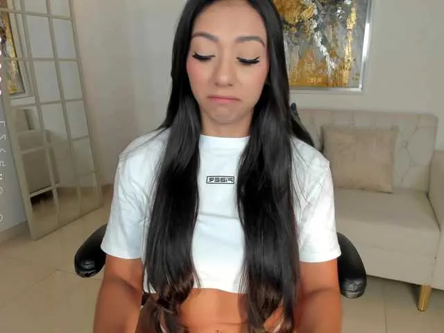 Live sex webcam photo for LizzHamilton #277641188
