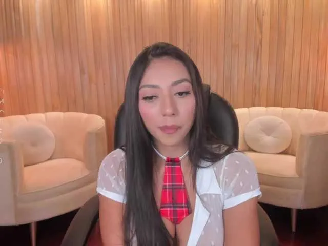 Live sex webcam photo for LizzHamilton #277740446